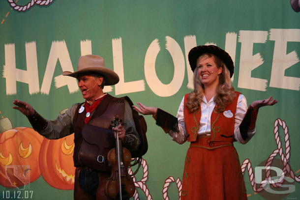 Farley the Fiddler and Miss Chris