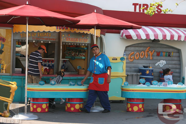 The snack place in Toontown has expanded (this may have happened a while ago I just had not noticed)