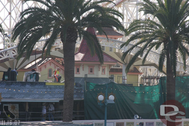 A look at the Toy Story Mania work, some of the scaffolding/tarps were coming donw