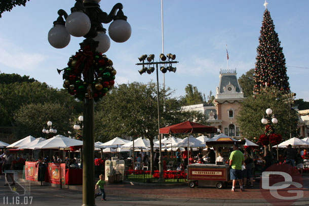 It was West Coast radio day, with stations from up and down the coast broadcasting from Town Square