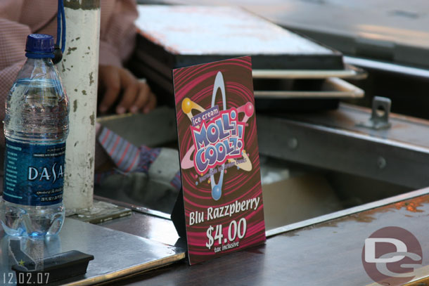 A new type of ice cream, but no sign of the Cookie sandwhiches anymore... too bad.