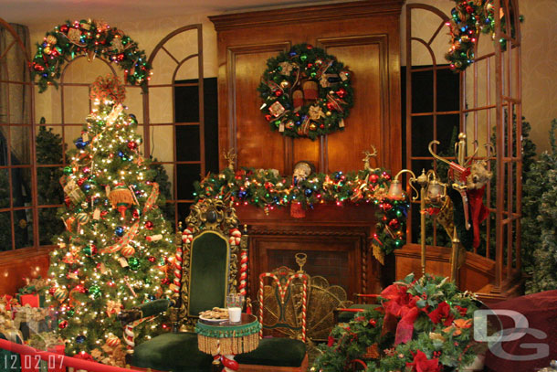 In the hallway near the convention center you can meet Santa later in the day