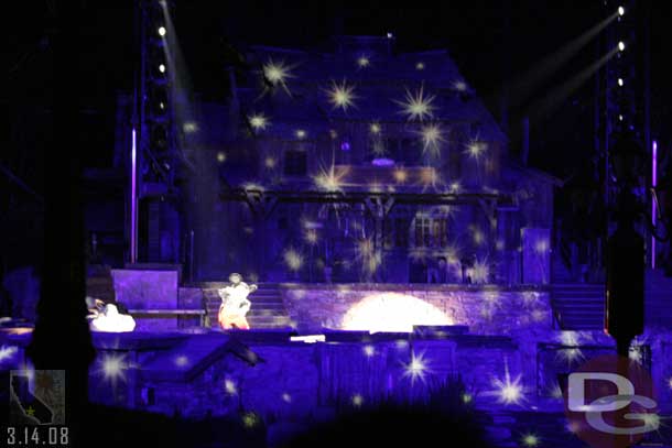 Some new lighting effects during Fantsmic.  Here you can see stars covering the stage