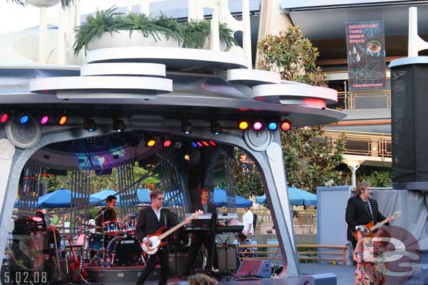 Instant Replay at Tomorrowland Terrace