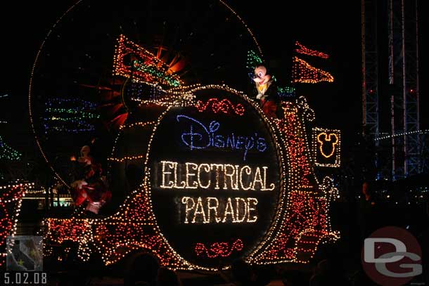 To close with two Electrical Parade shots