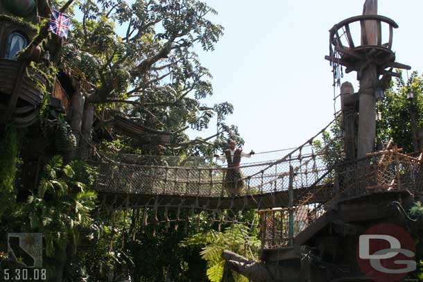 They end up on the tree house bridge where another fight happens