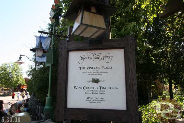 The winery sign is back (minus seasons of the vine since its gone)