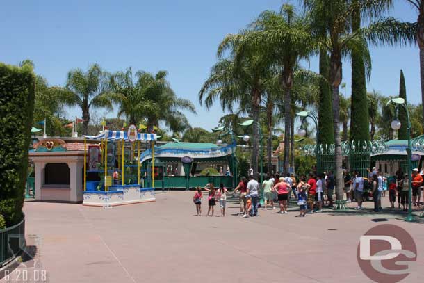 Green Army Men greet you as you arrive and direct you to DCA to see Toy Story Mania