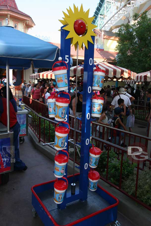 A better shot of the pop corn bucket holder near Toy Story (I had a crummy shot last update)