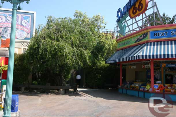 Wonder if this old Paradise Pier Hotel entrance will reopen or if its gone forever?  The new DVC wing will basically be right up against this area