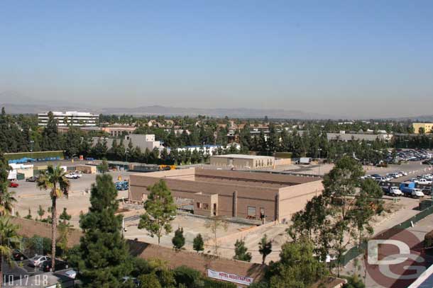 A look at the new bakery building, from the back side (I got stuck at the end of the last row on the roof)