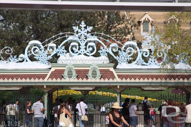 The Disneyland entrance decorations