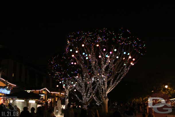 To close with a shot of the trees at Downtown Disney with their usual holiday lights.