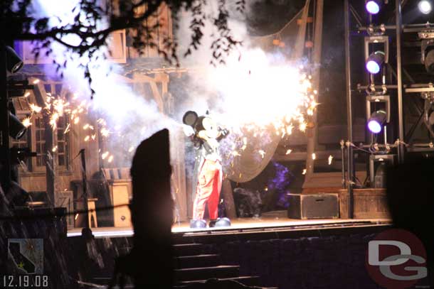 A couple Fantasmic shots...