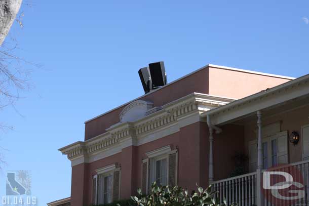 Not sure why the Fantasmic speakers were up on the roof.. seems they should have been retracted like all the others.