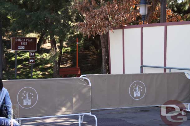 There were also barriers up near GRR as work continues on the rehab project (the attraction was open though)