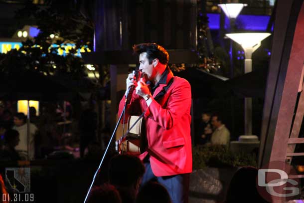 Elvis (Scot Bruce) at Tomorrowland Terrace