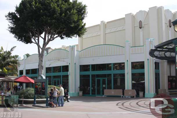 We walked through Downtown Disney, which now has 3 stores closed and one more closing soon.. Here is the former Starabillies