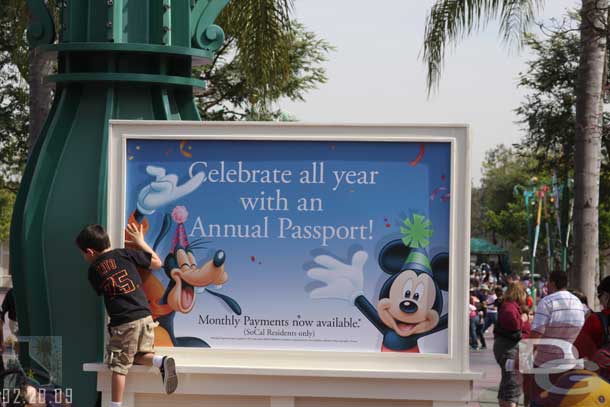 The current ad for Annual Passes as you walk through the security tents.