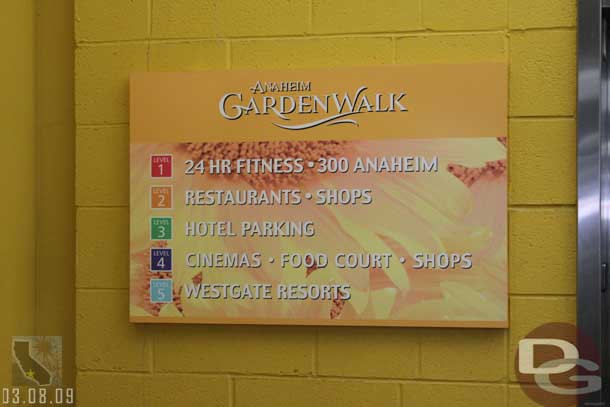 Today we start off at the Anaheim Garden Walk (my first visit to the area).