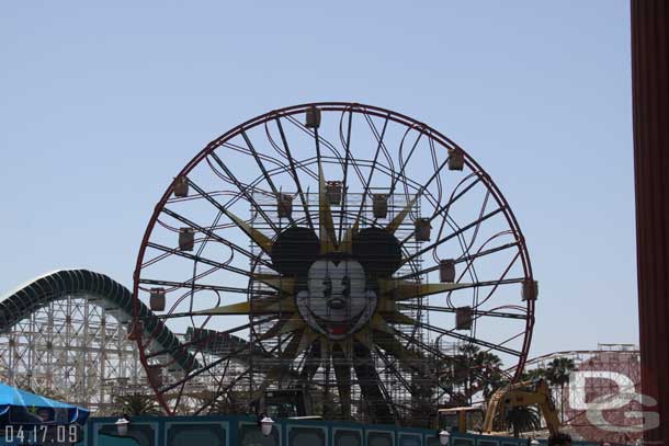 Mickey has been installed on the Fun Wheel