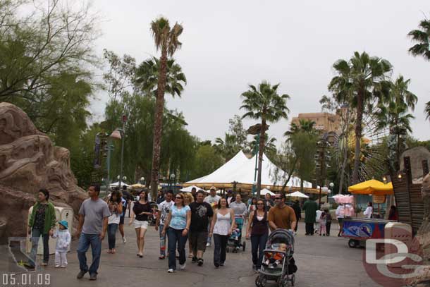 There seemed to be a fair number of guests roaming the park