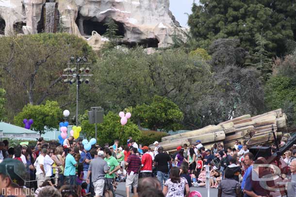 Notice all the balloons given to the extras that will be in the background