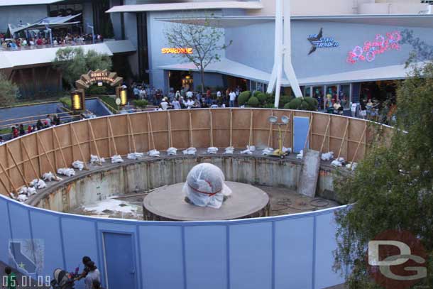 Not much visible change on the fountain in Tomorrowland