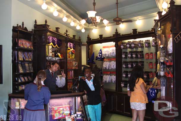 A randmom Magic Shop shot