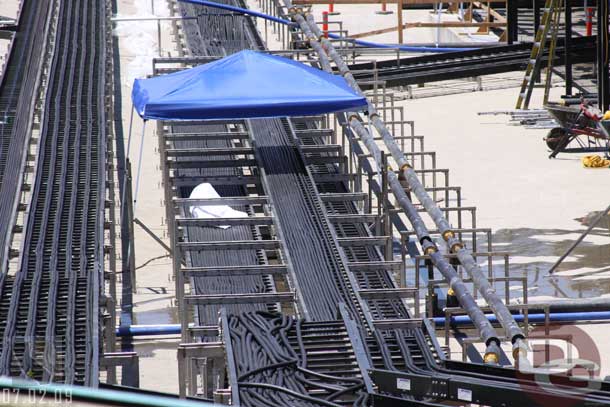 The cable tracks/trays are really filling up now