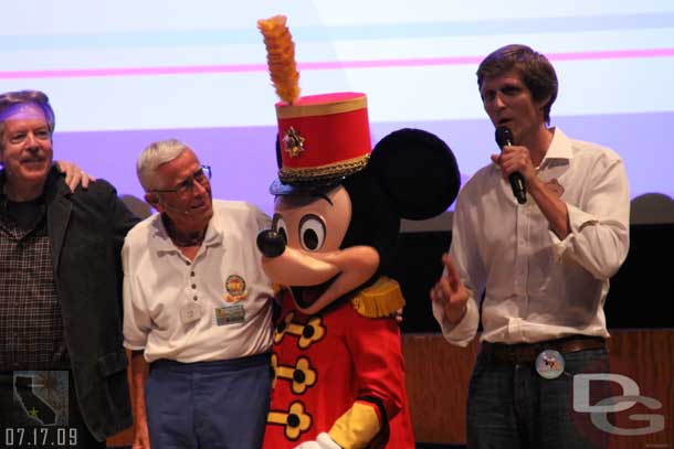 Here is a pan of the group, starting on the right (please let me know if I mis identify anyone).  Steven Clark (Head of D23), Mickey Mouse, Bob Gurr (Disney Legend, retired - WDI), Tony Baxter (WDI)