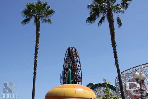 It is kind of wierd to have an open view of the Fun Wheel from here