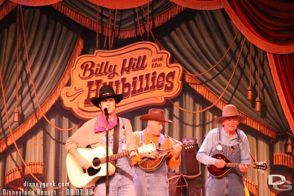 Stopped by the Golden Horseshoe to see the Billys