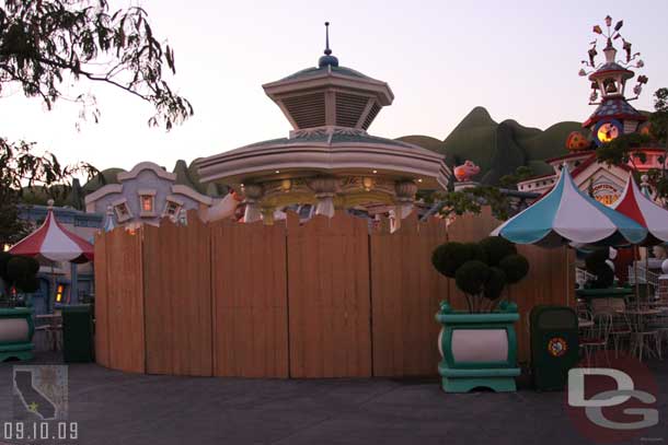 Out in Toontown more walls