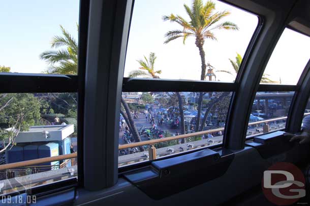 Monorail Red has a new window design (is this the third or fourth one).