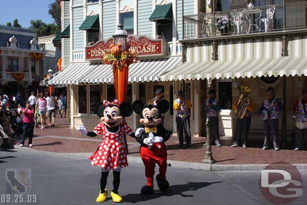 Mickey and Minnie were out with the band, so no costumes