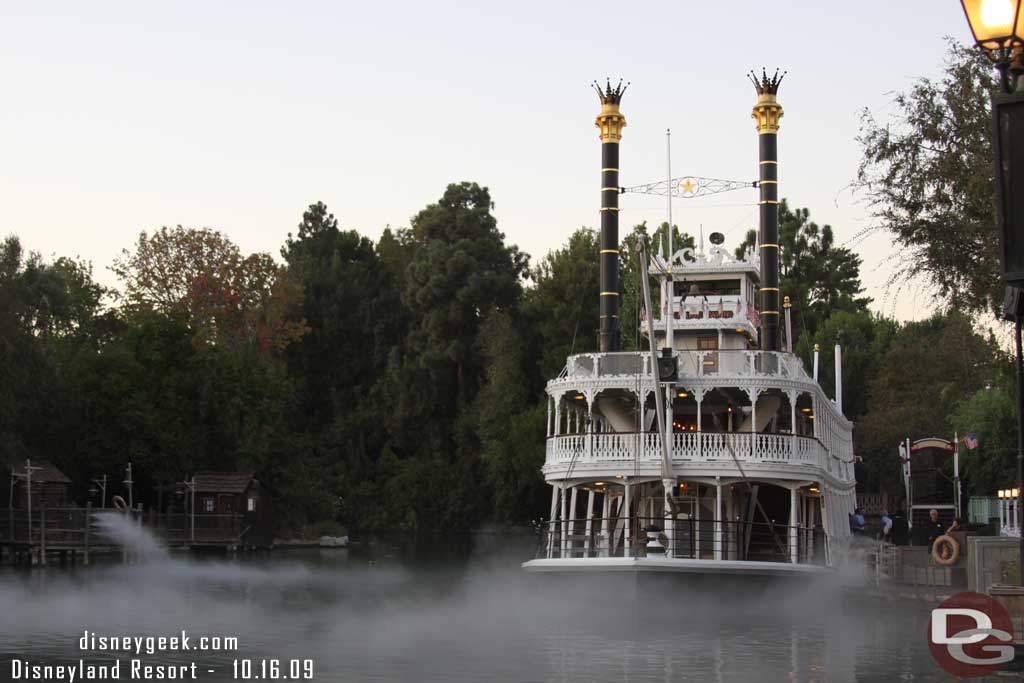 The fog and the Mark Twain looked great.. photos came out ok.