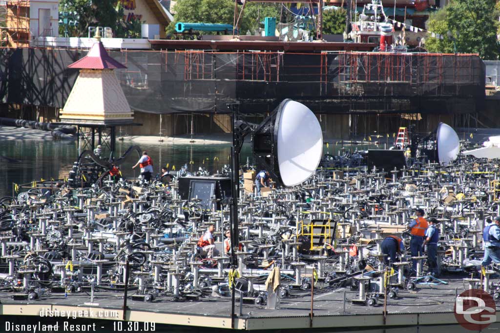 Here you can see one of the half domes being raised