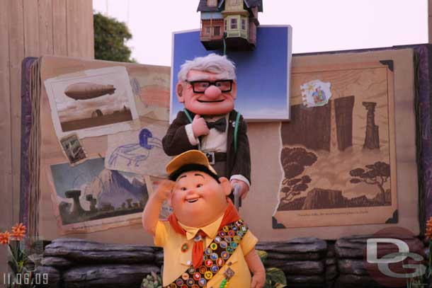 The gang from Up was in the pre-parade plugging the DVD and Bluray release.