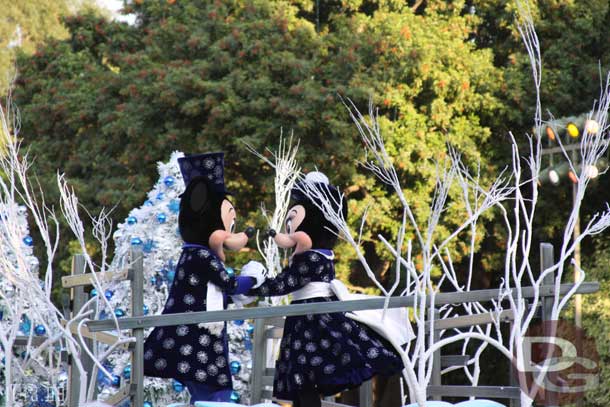 The first parade of the season had started by the time I arrived there.. so I headed to Small World