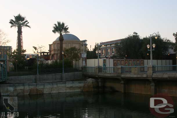 Here you can see more walls up where the actual work on the parade route is going on.