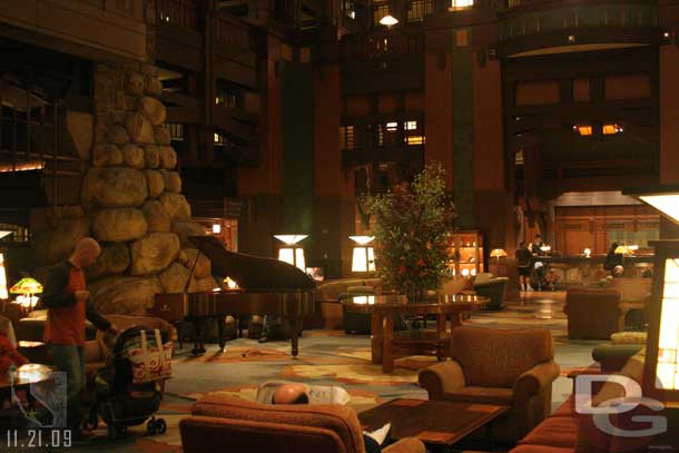 Stopped by the Grand Californian next, no sign of the Christmas tree yet.