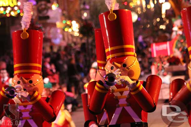 Some random shots from the Christmas Fantasy parade