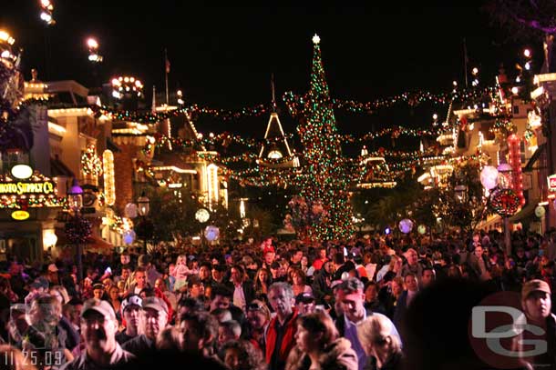 The crowd after the parade.  It took a good 20 minutes or so for it to really calm down.