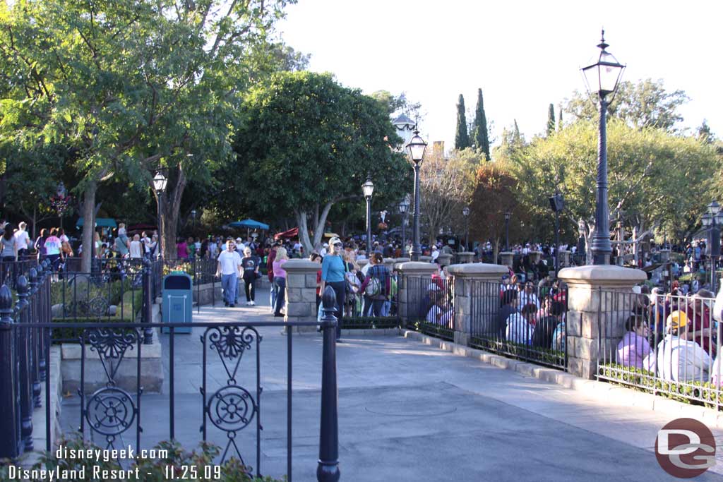 They had several CMs trying to keep traffic flowing in NOS during the show.  If you wanted to watch you had to be along the river.  The other levels were all designated as walkways.