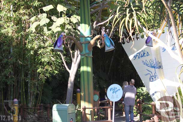 Small free standing, temporary signs are now out in Bugsland instead of the wait time ones that used to be there