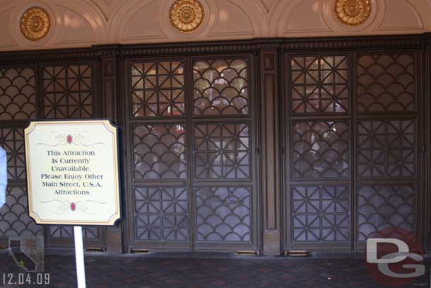 The lobby is currently closed (my guess the temporary wall inside is being removed.