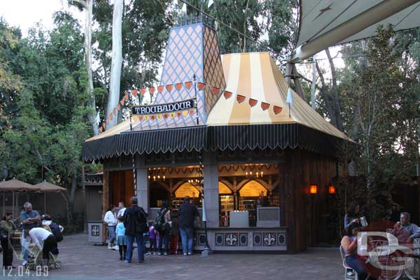 There is now a sign and some flags up at the new snack shack