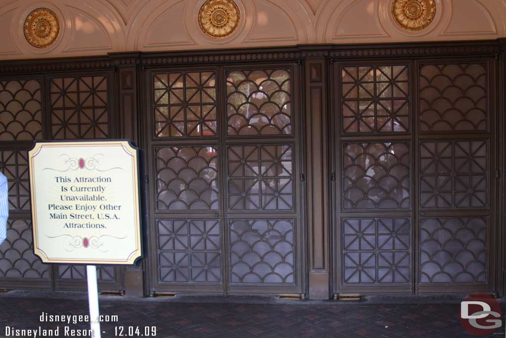 The lobby is currently closed (my guess the temporary wall inside is being removed.