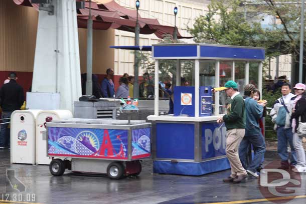 Is this a new popcorn cart by Soarin? (Have to look in the archive.. it looked different to me).